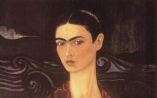 Frida Kahlo lucrează cu picturi